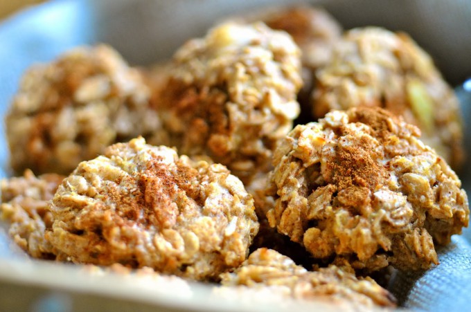 Healthy Apple and Peanut Butter Clusters