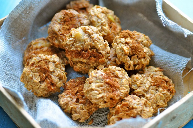 Healthy Apple and Peanut Butter Clusters