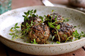 Deer Meatballs with Bacon | Healthy Dinner Recipes | www.karlasnordickitchen.com