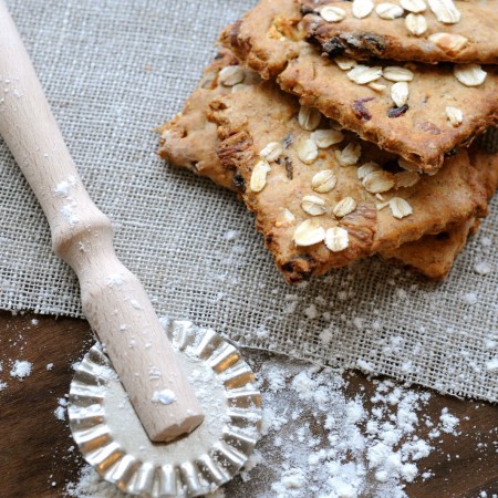 Spelt Crackers with Dates and Almonds