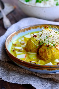 Curry meatballs| www.karlasnordickitchen.com