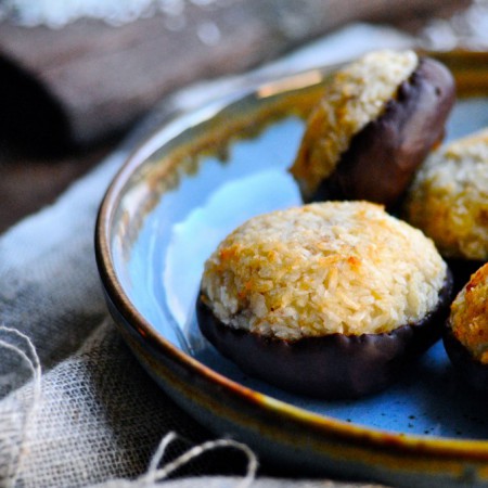 Coconut macaroons on www.karlasnordickitchen.com