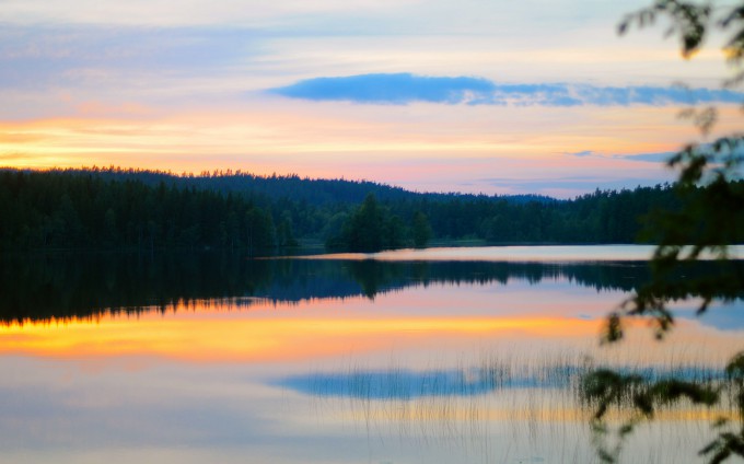 Beautiful sunset in Sweden | www.karlasnordickitchen.com