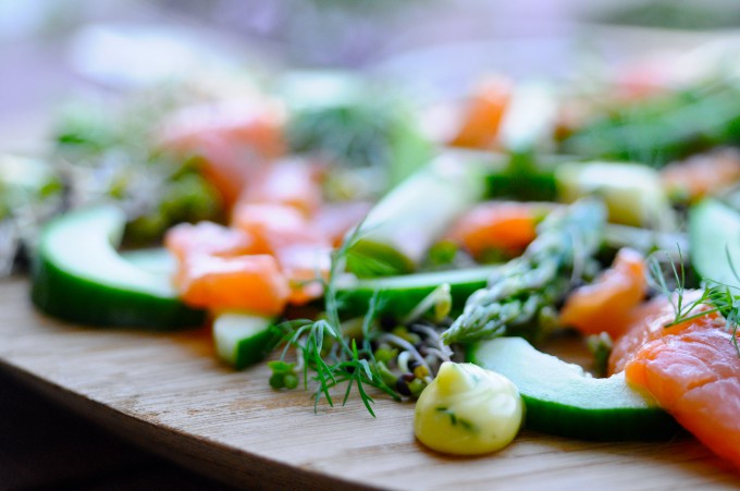 Salmon salad with dill mayonaise | www.karlasnordickitchen.com