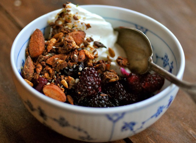 Almond Granola | www.karlasnordickitchen.com