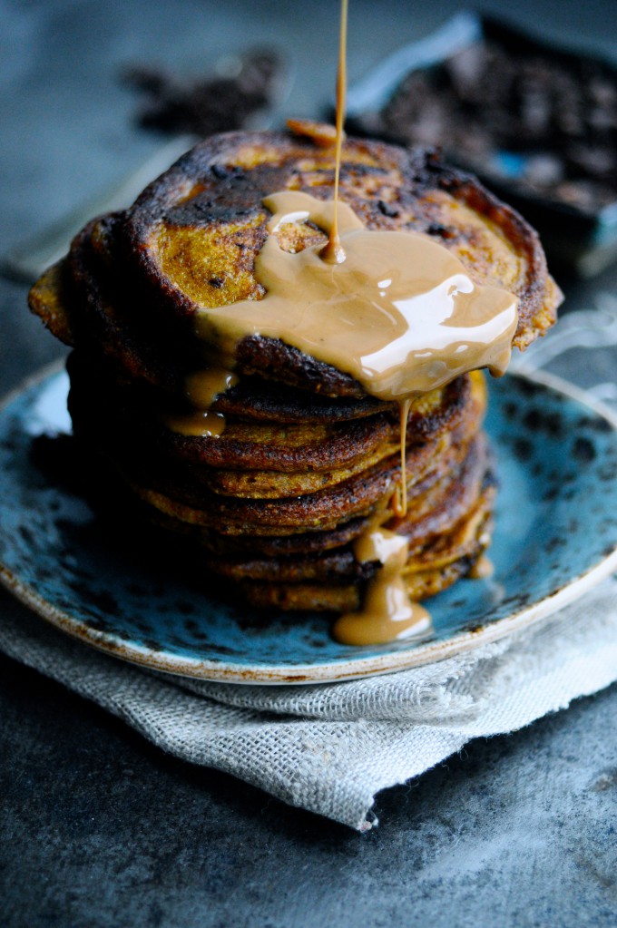 Pumpkin Easy Pancakes with Christmas Flavors | www.karlasnordickitchen.com