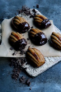 Easy Madeleines with almond meal and apple sauce | www.karlasnordickitchen.com