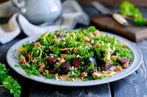 Kale salad with beets| www.karlasnordickitchen.com