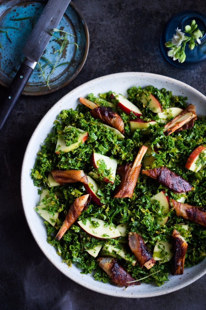 Salsify salad with bacon, kale and apple