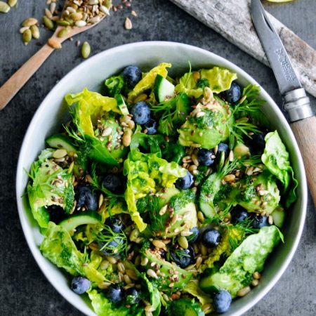 Recipe for Green Salad with Blueberries, Kamut Berries and Dill Oil