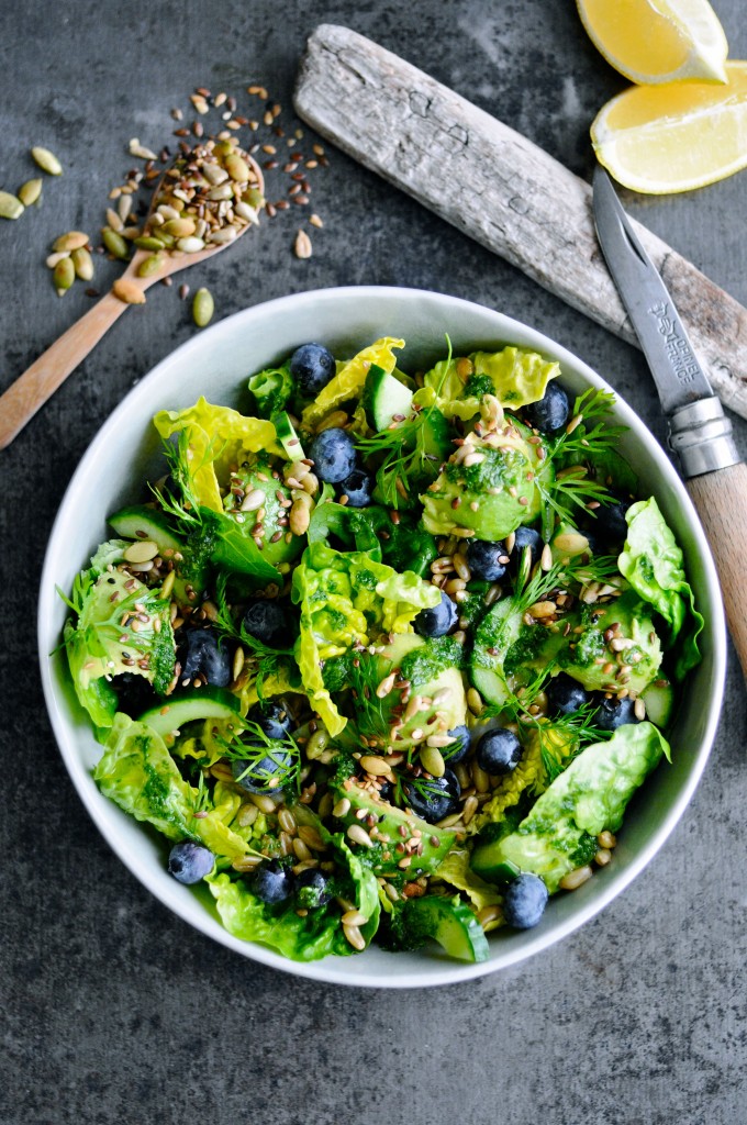 Recipe for Green Salad with Blueberries, Kamut Berries and Dill Oil